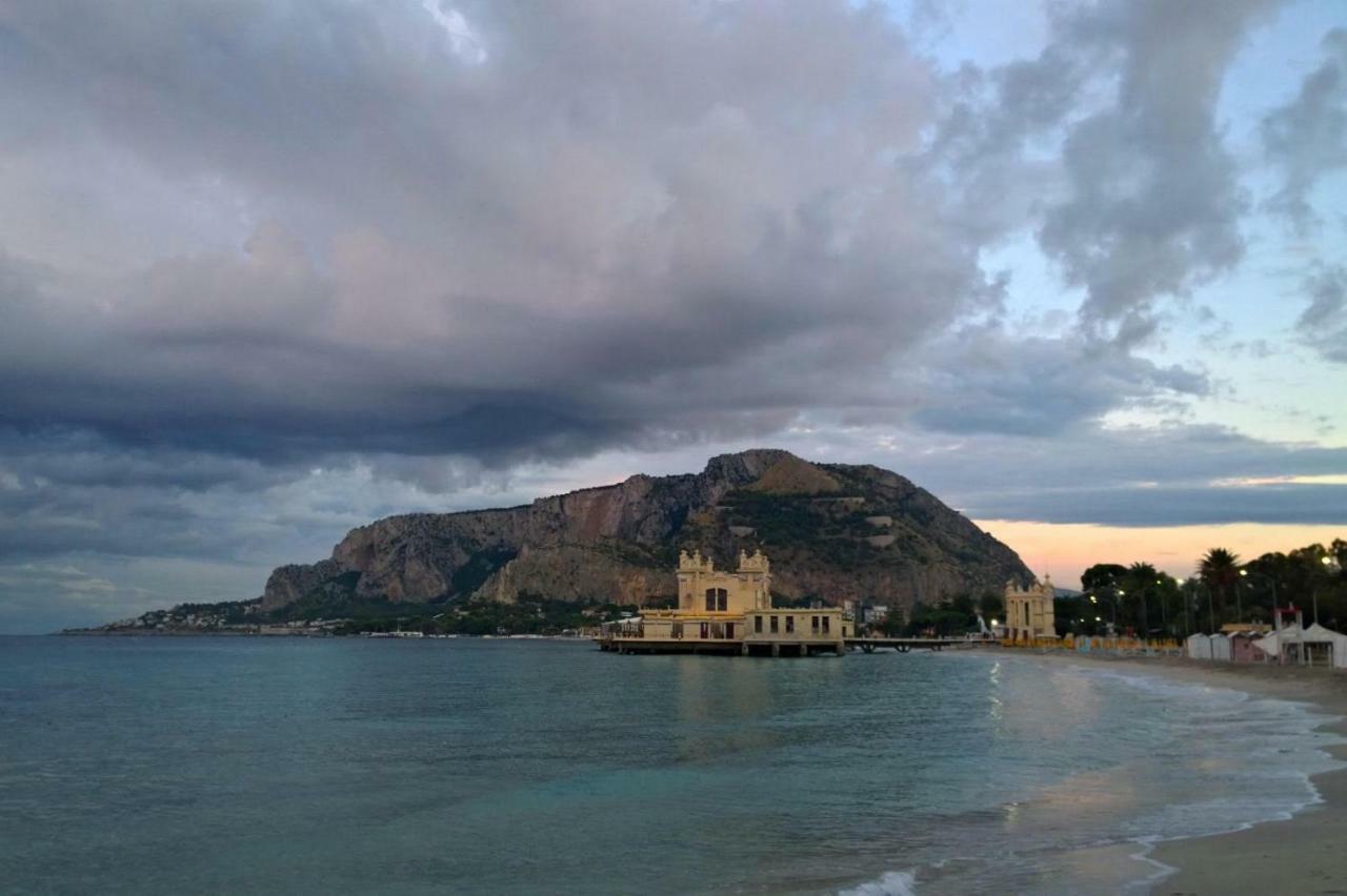 Ferienwohnung Monolocale I Delfini Mondello Exterior foto